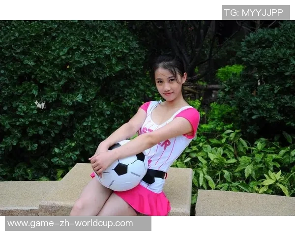 巴西足球裸体宝贝展现热情与活力的完美结合 巴西足球裸体宝贝展现热情与活力的完美结合